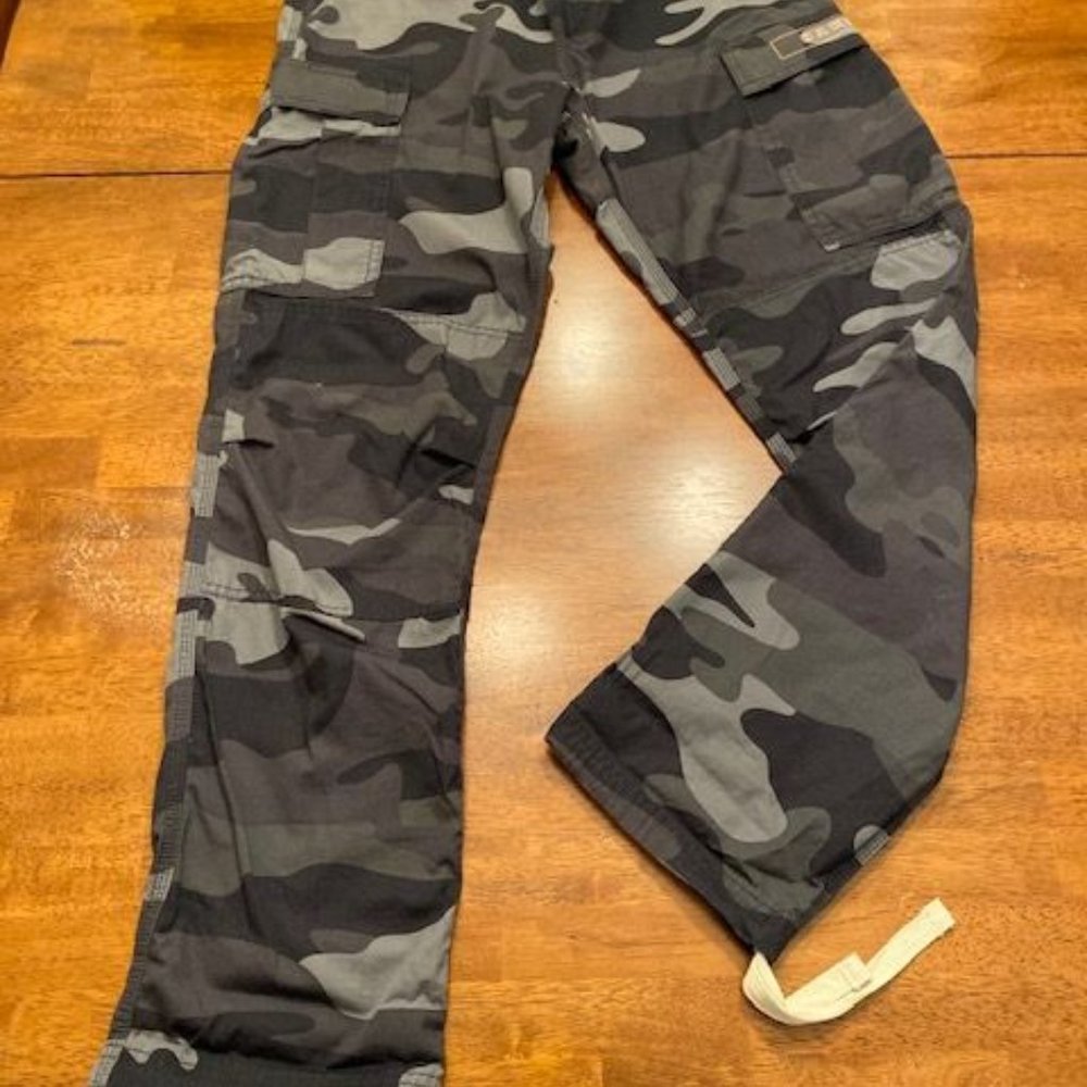 MEN'S OAKLEY CARGO PANTS